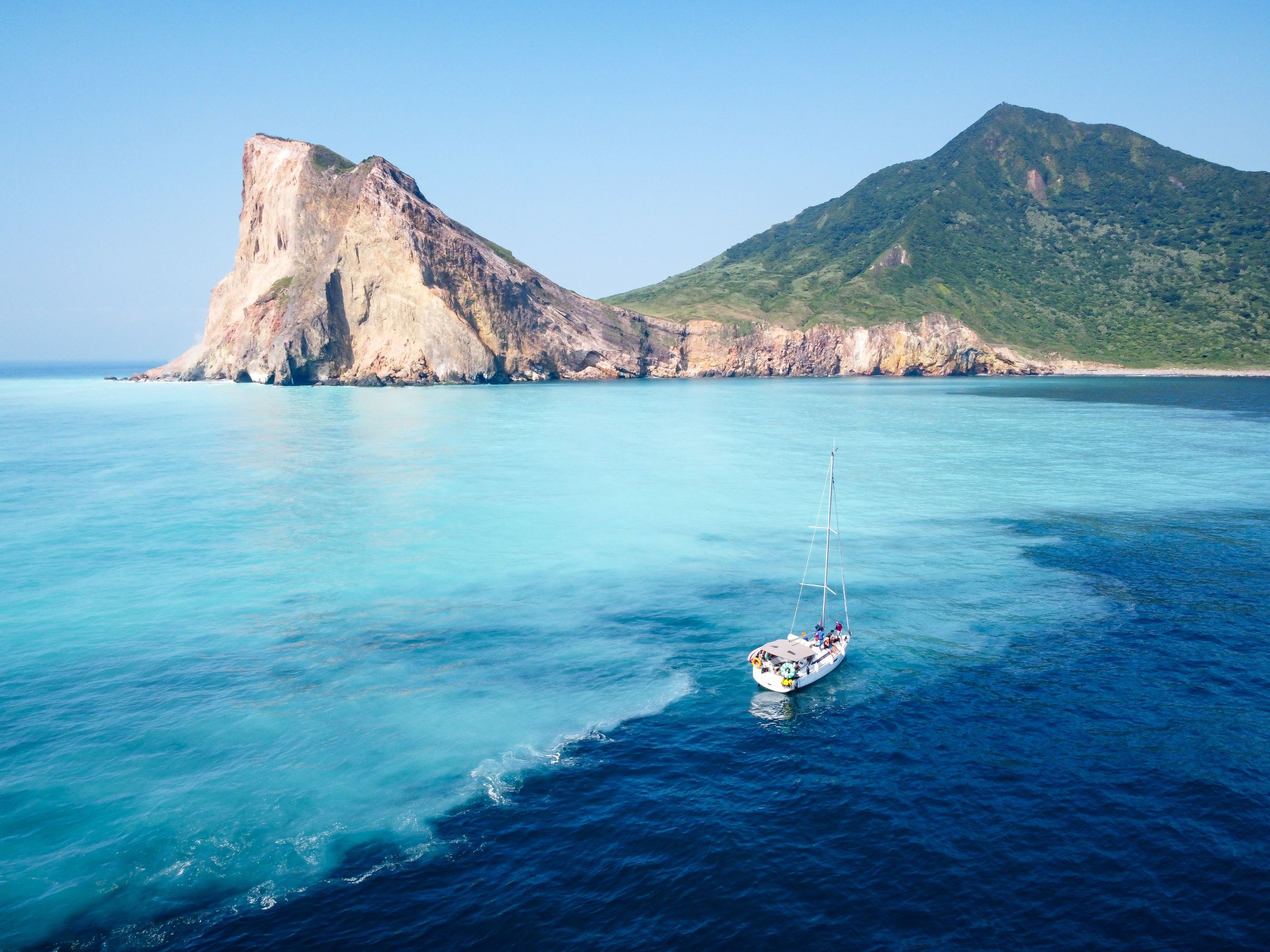 《龜山島牛奶海》帆船包船專案